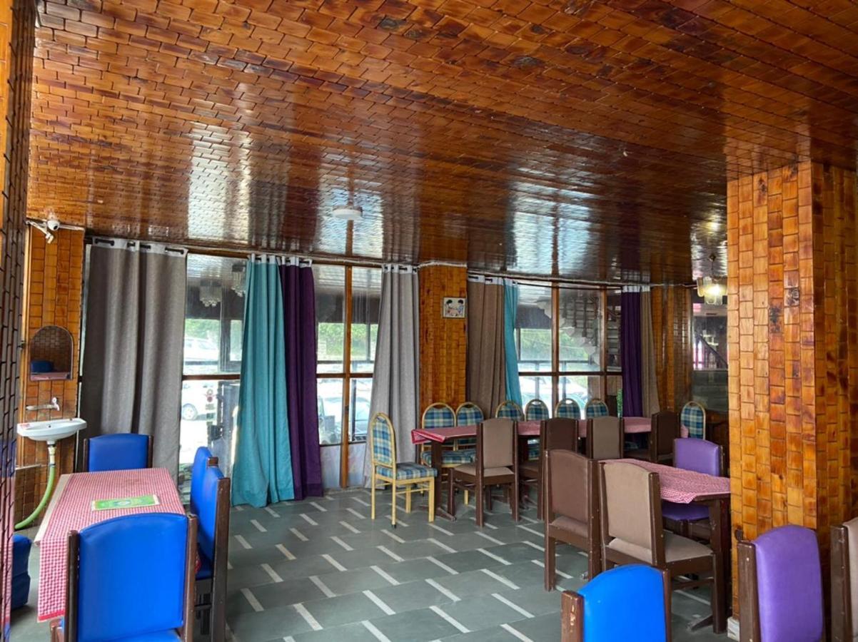 Hotel Hadimba - In City Center Manāli Buitenkant foto