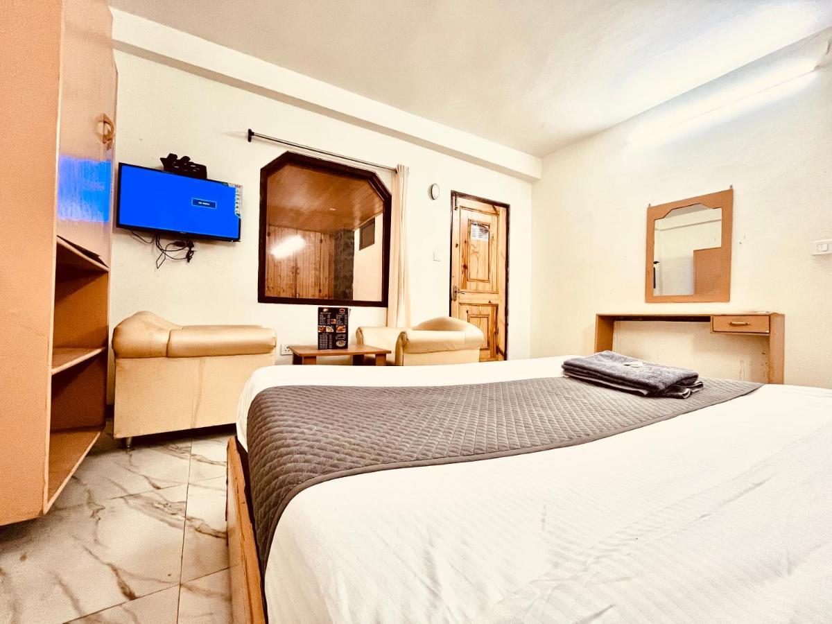 Hotel Hadimba - In City Center Manāli Buitenkant foto