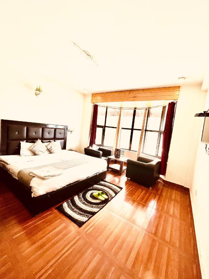 Hotel Hadimba - In City Center Manāli Buitenkant foto