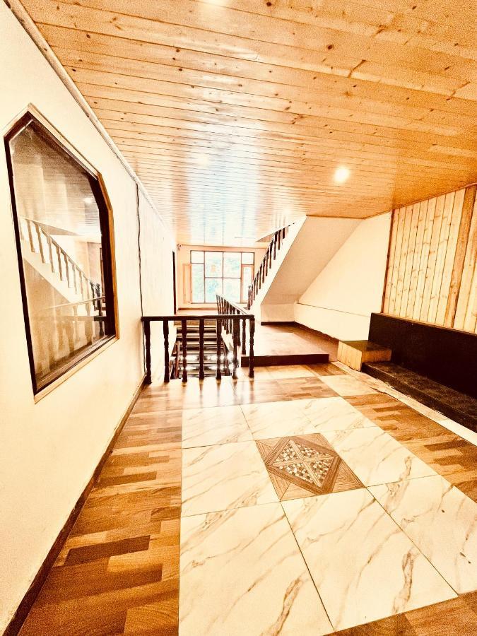 Hotel Hadimba - In City Center Manāli Buitenkant foto