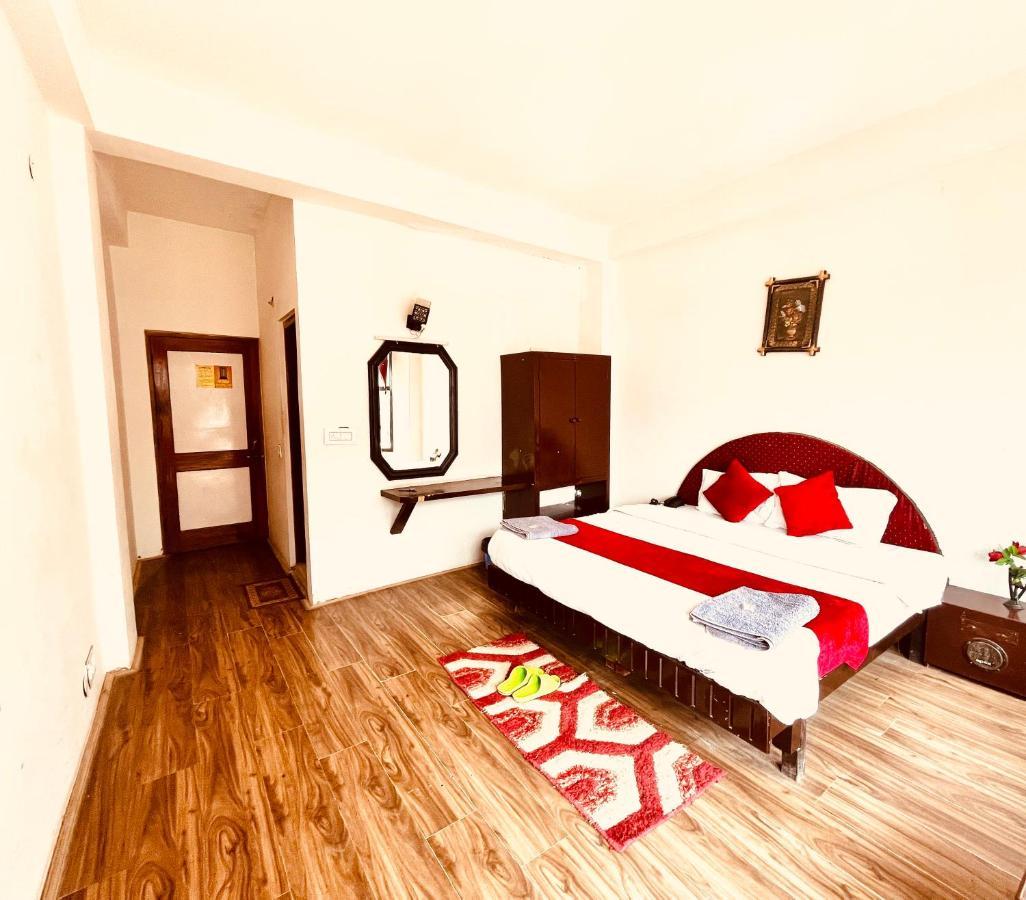 Hotel Hadimba - In City Center Manāli Buitenkant foto