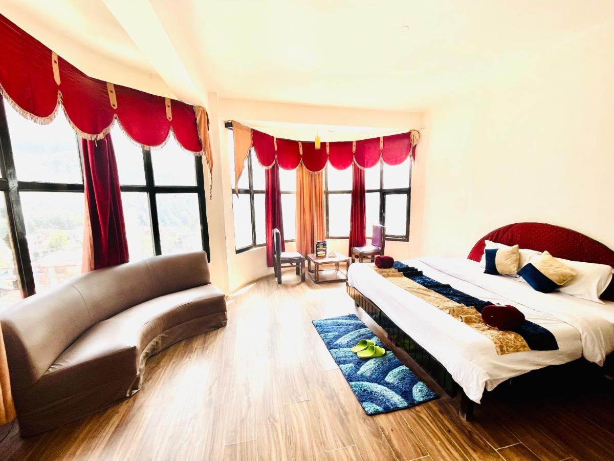 Hotel Hadimba - In City Center Manāli Buitenkant foto