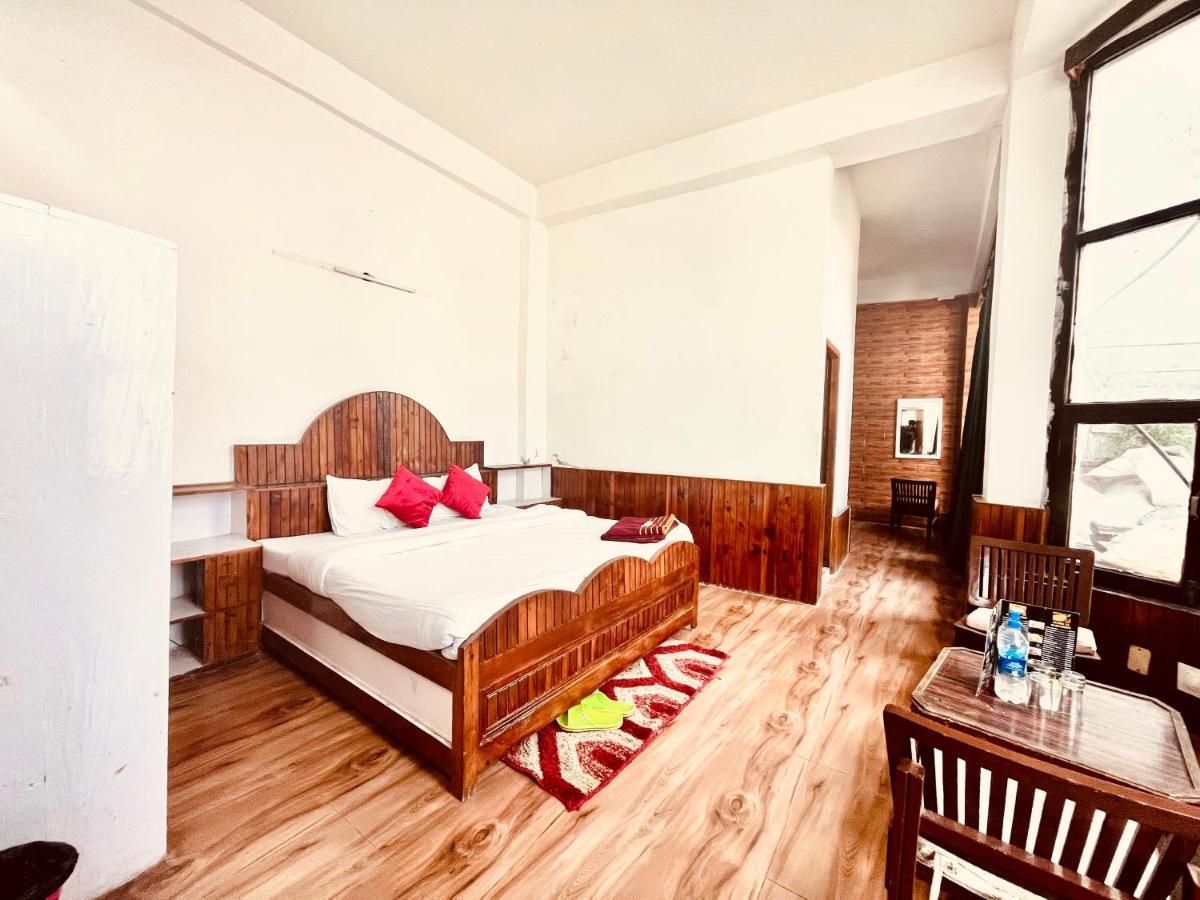 Hotel Hadimba - In City Center Manāli Buitenkant foto