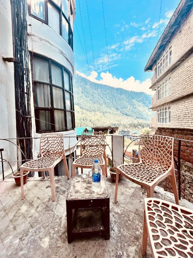 Hotel Hadimba - In City Center Manāli Buitenkant foto