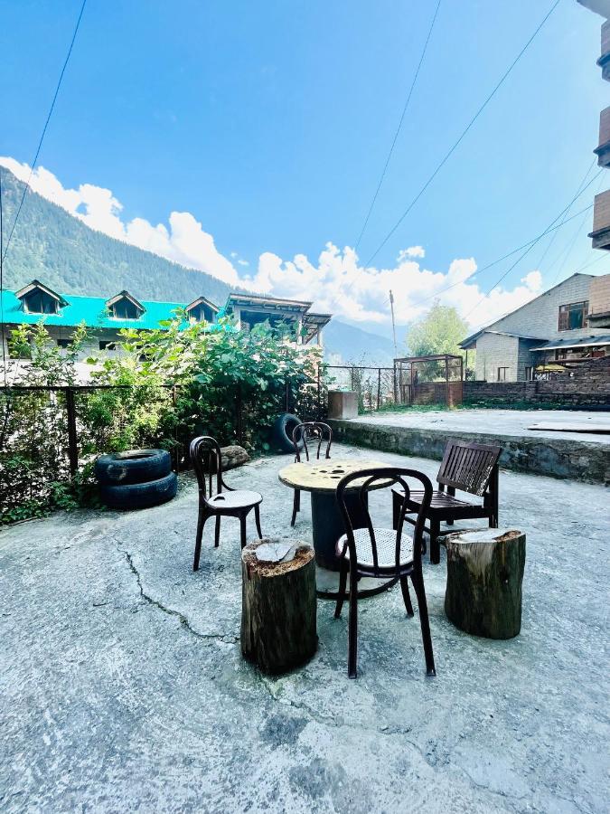 Hotel Hadimba - In City Center Manāli Buitenkant foto