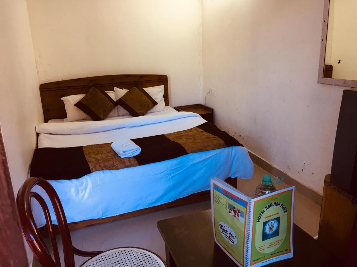 Hotel Hadimba - In City Center Manāli Buitenkant foto