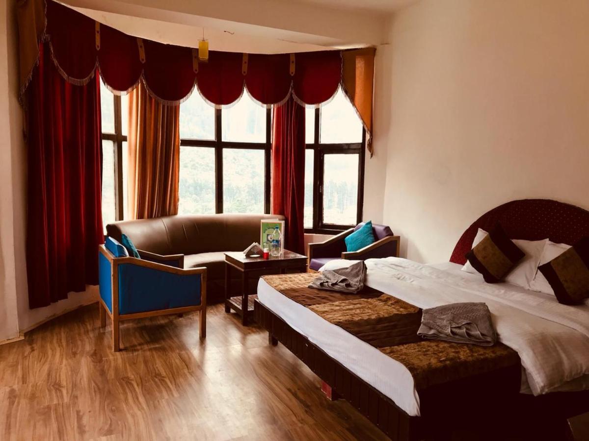 Hotel Hadimba - In City Center Manāli Buitenkant foto
